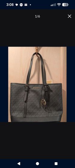 Michael Kors Jet Set Travel Shoulder Tote