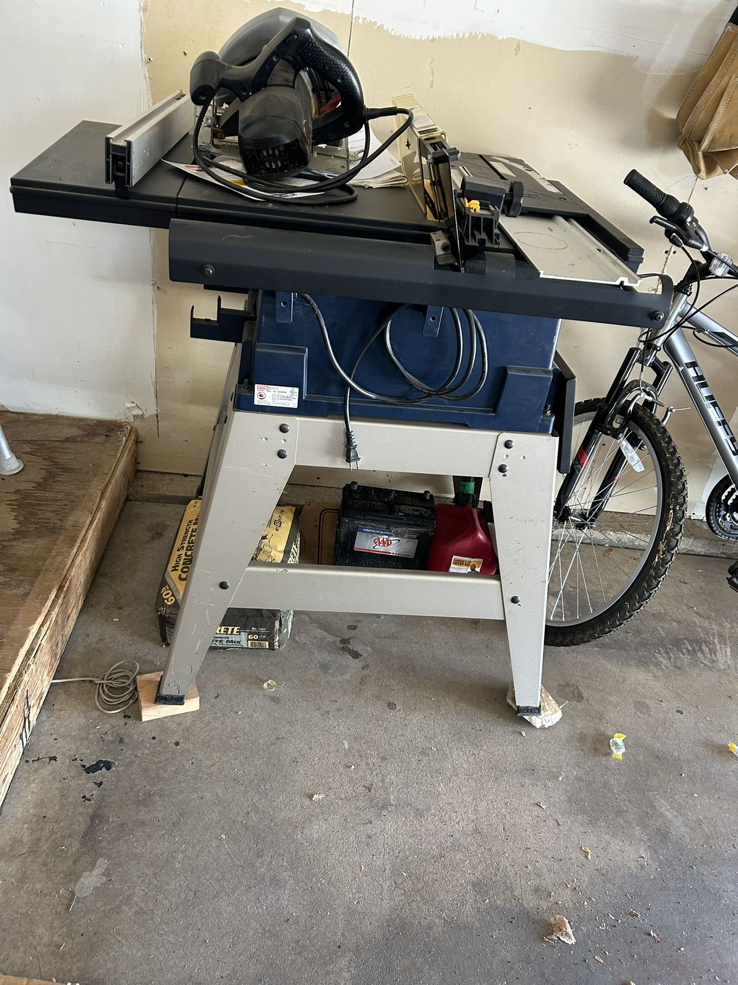 RYOBI TABLE SAW