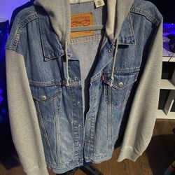 Levi’s Jean Jacket Only Worn One Time Size XL 