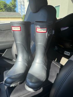 Hunter rain boots size US 5