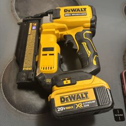 Dewalt 23g Nueva 