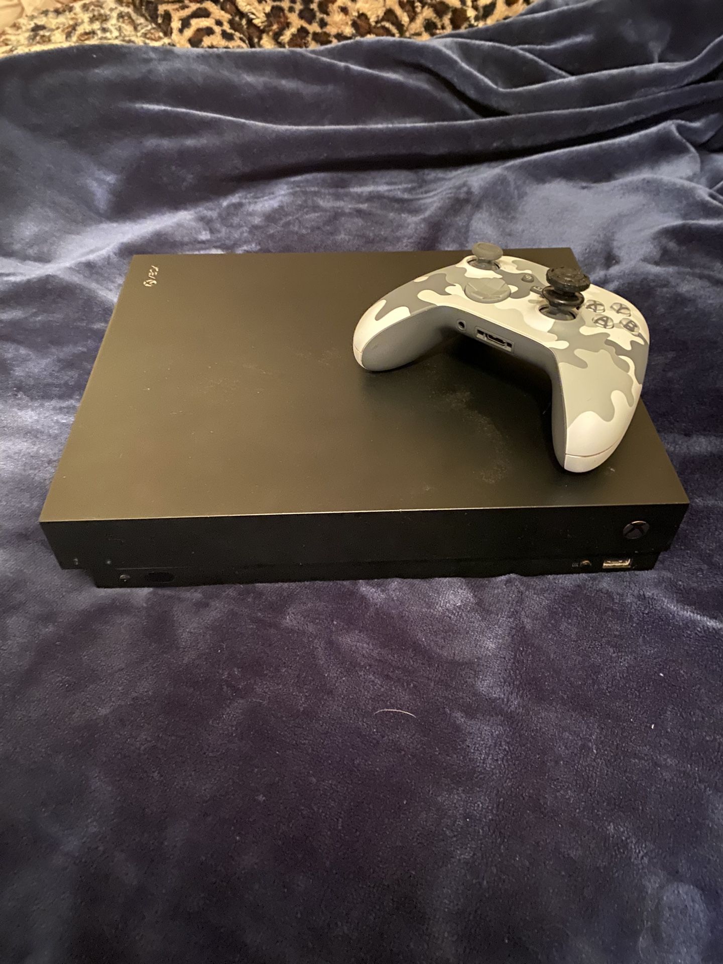 Xbox One X and Controller