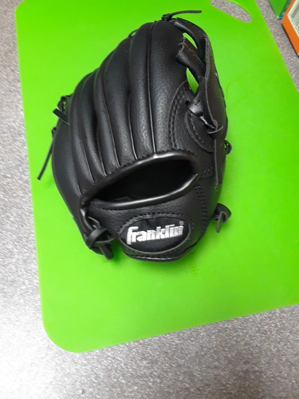 Childs   baseball glove