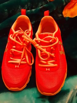 Size 4.5 Youth Under Armor Shoes