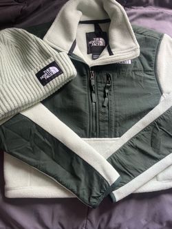 NORTH FACE Sweater & beanie