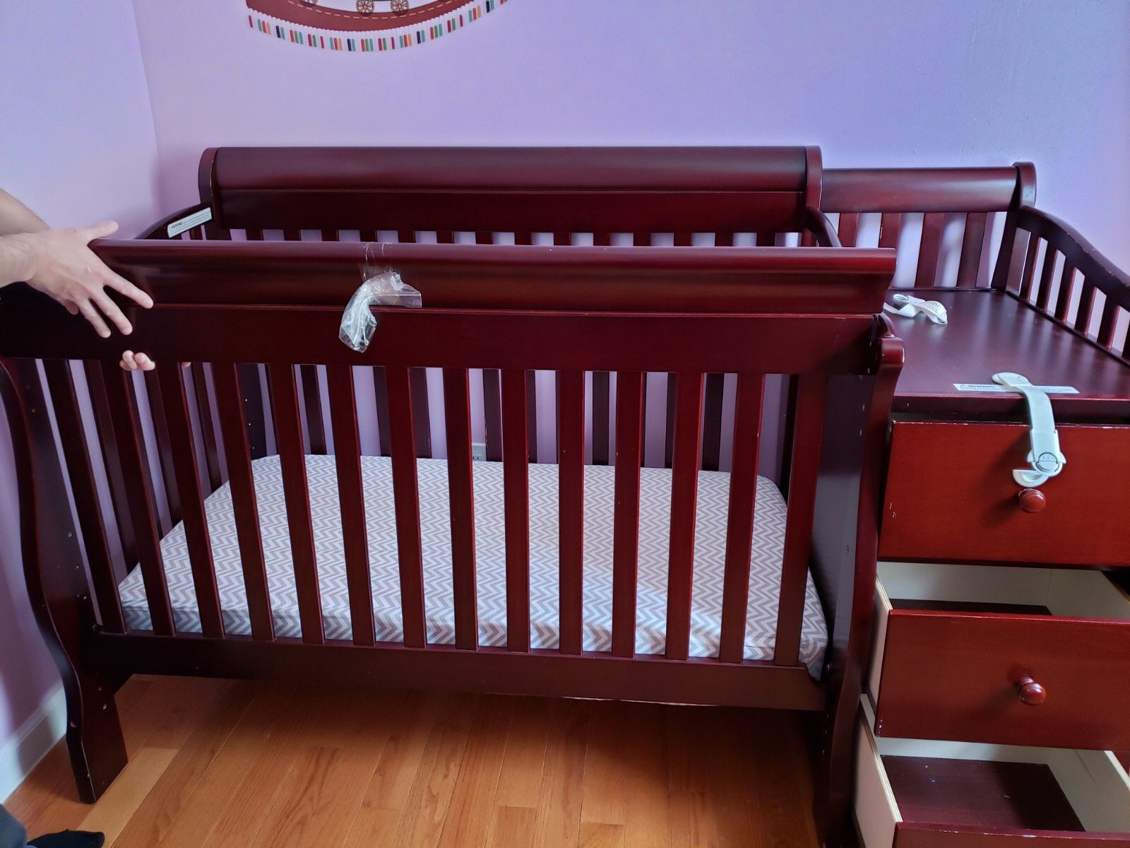 3 In 1 Convertible Crib With Changing Table And Free Mattress
