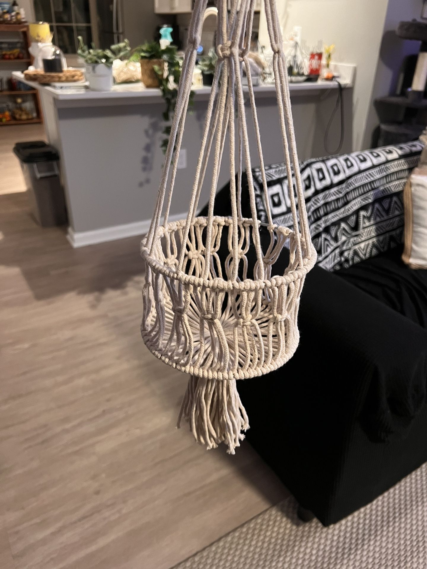 Hanging Macrame Plant Holder !