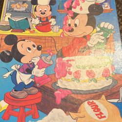 Vintage 1986 Disney Mickey Mouse Puzzle. 100 Piece Jigsaw Puzzle. Actually 108.