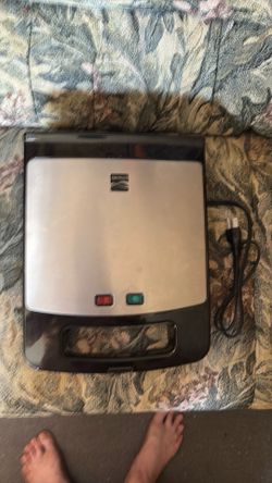 Waffle maker