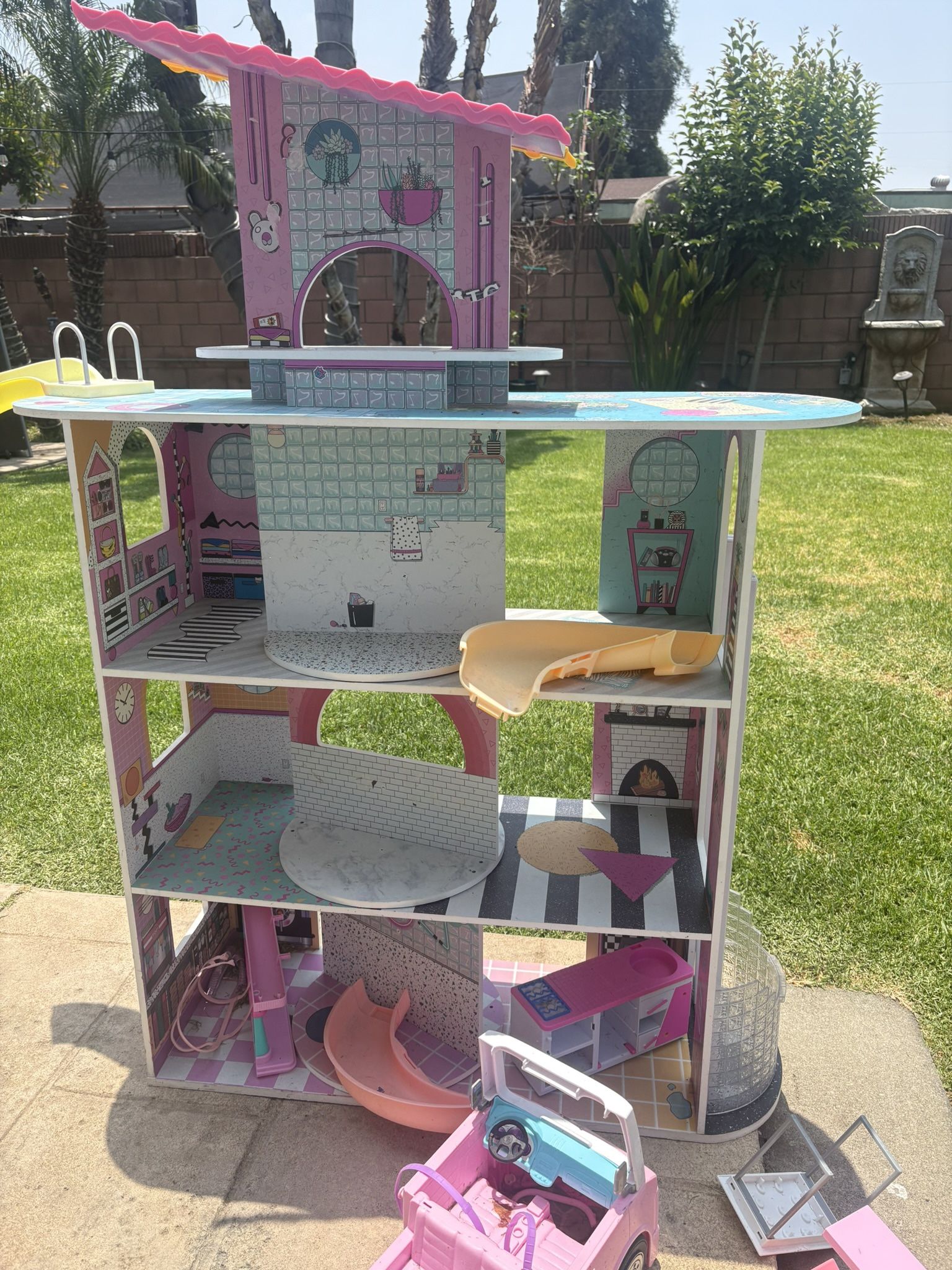 LOL Doll House
