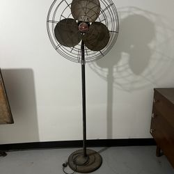 Vintage Northwest / Dayton Electric Floor Fan – $100 (as-is)