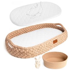 Moses Basket Originally 90$ 