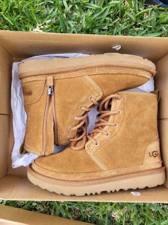 Kids Ugg Boots (NOT FREE SEND BEST Offer)