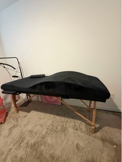 lash bed, lash foam topper, rolling cart, and lash lamp