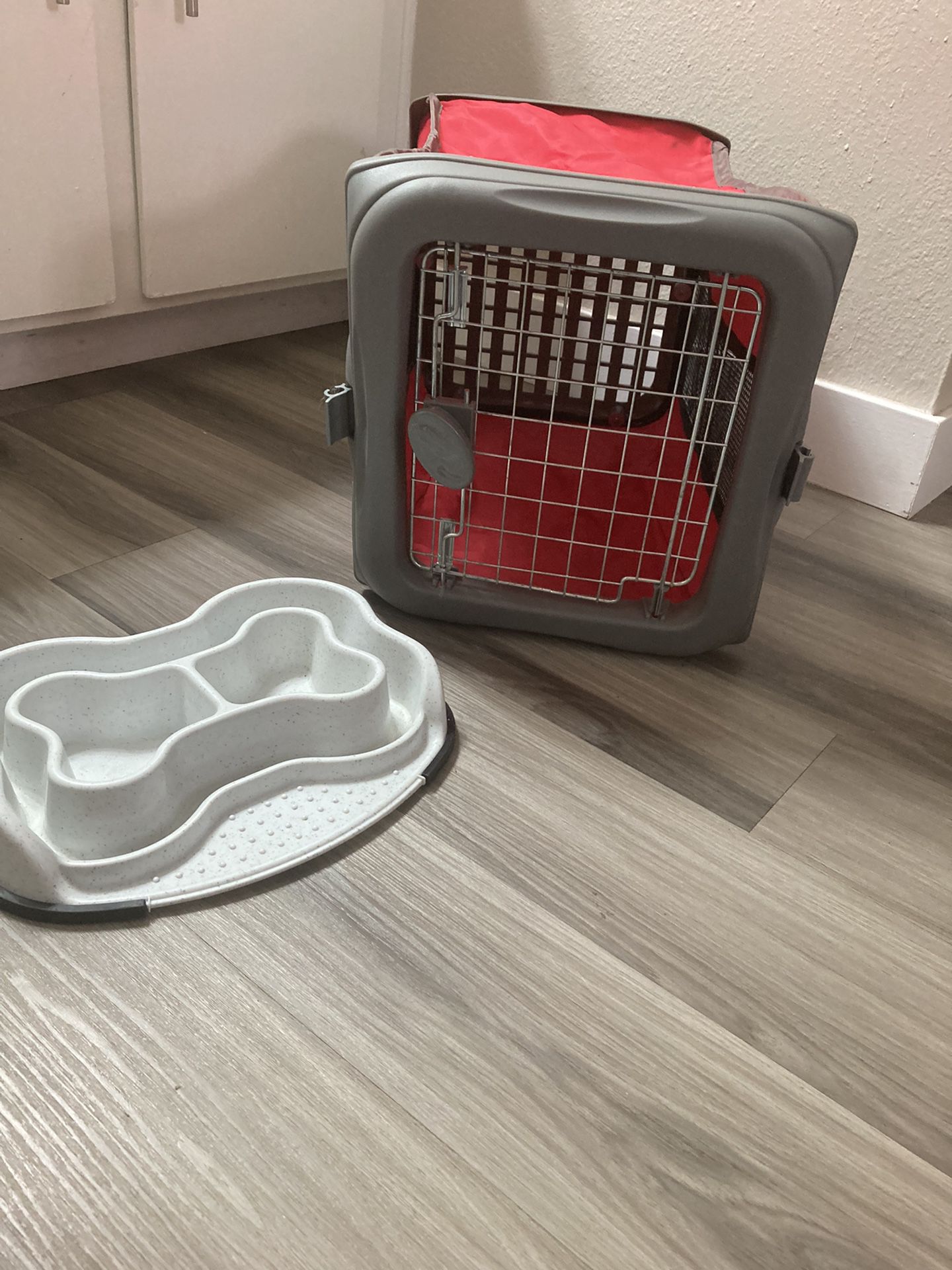 Dog / Pet Kennel And Bowl