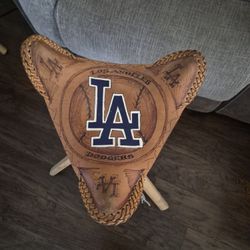 Dodger Stool