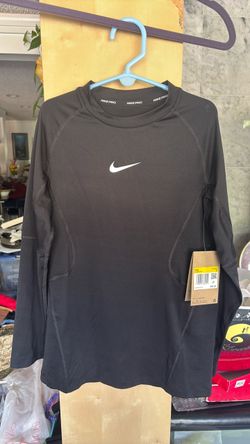 Nike pro dri-fit long sleeve child size small