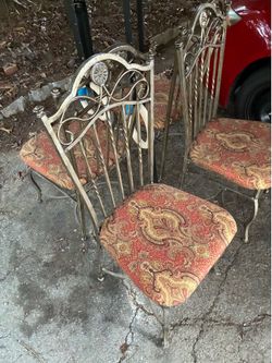 4 Dining Room Chairs