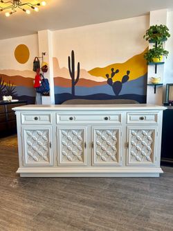Tan Buffet / Sideboard / Credenza / Enter Center / TV Stand!