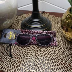 🌅 💖Sunglass and Pouch Set 🕶️ 💖
