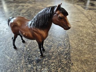Breyer Traditional Series Horse - Shetland Pony: Bay