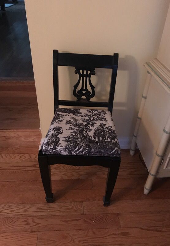 Cute Toile Chair