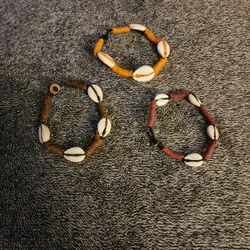 3x Bracelets