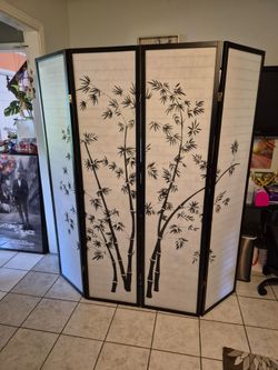 Nice Used Excellent Condition Room Divider.  70in tall and 68in wide. Foldable.