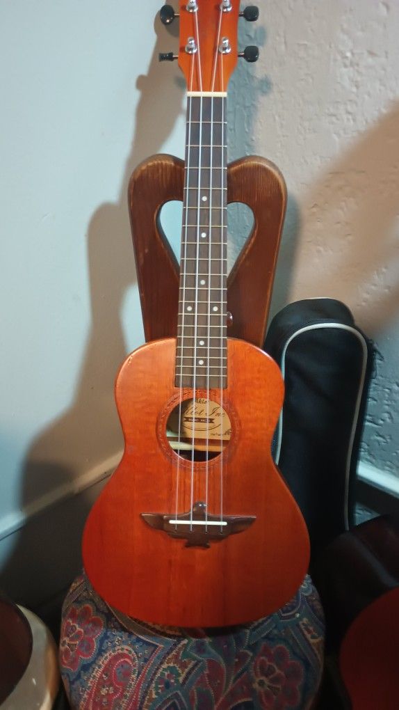 Ukulele Aklot Akc23 Modle