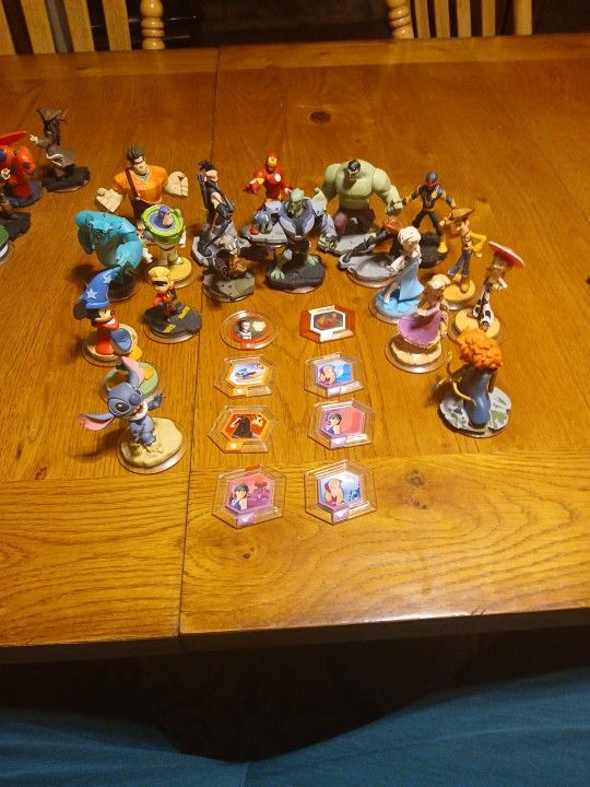 Disney Infinity Games, Figures, & Pieces