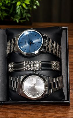 2 Piece Watch Set w/ Bracelet – Silver & Blue Dial