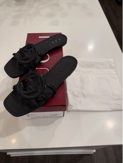 Gucci women sandals ￼