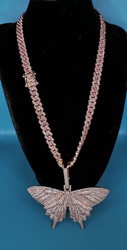 14 Karat Rose Gold Cuban Link Chain With Butterfly