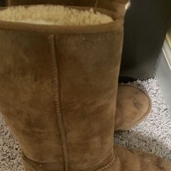 UGG LEATHER BOOTS