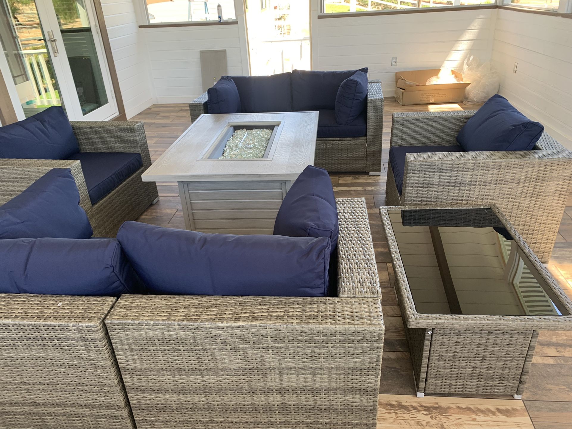 Brand New Outdoor Furniture Set ( In Box) We Offer Same Day Delivery Service