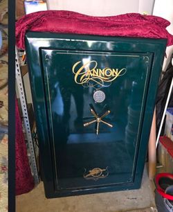 Nice Cannon gun safe great condition Covina gold and silver safe