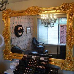 Grandiose Baroque Style Mirror – Exquisite Gold Finish