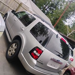 Ford Explorer SUV Silver 2010
