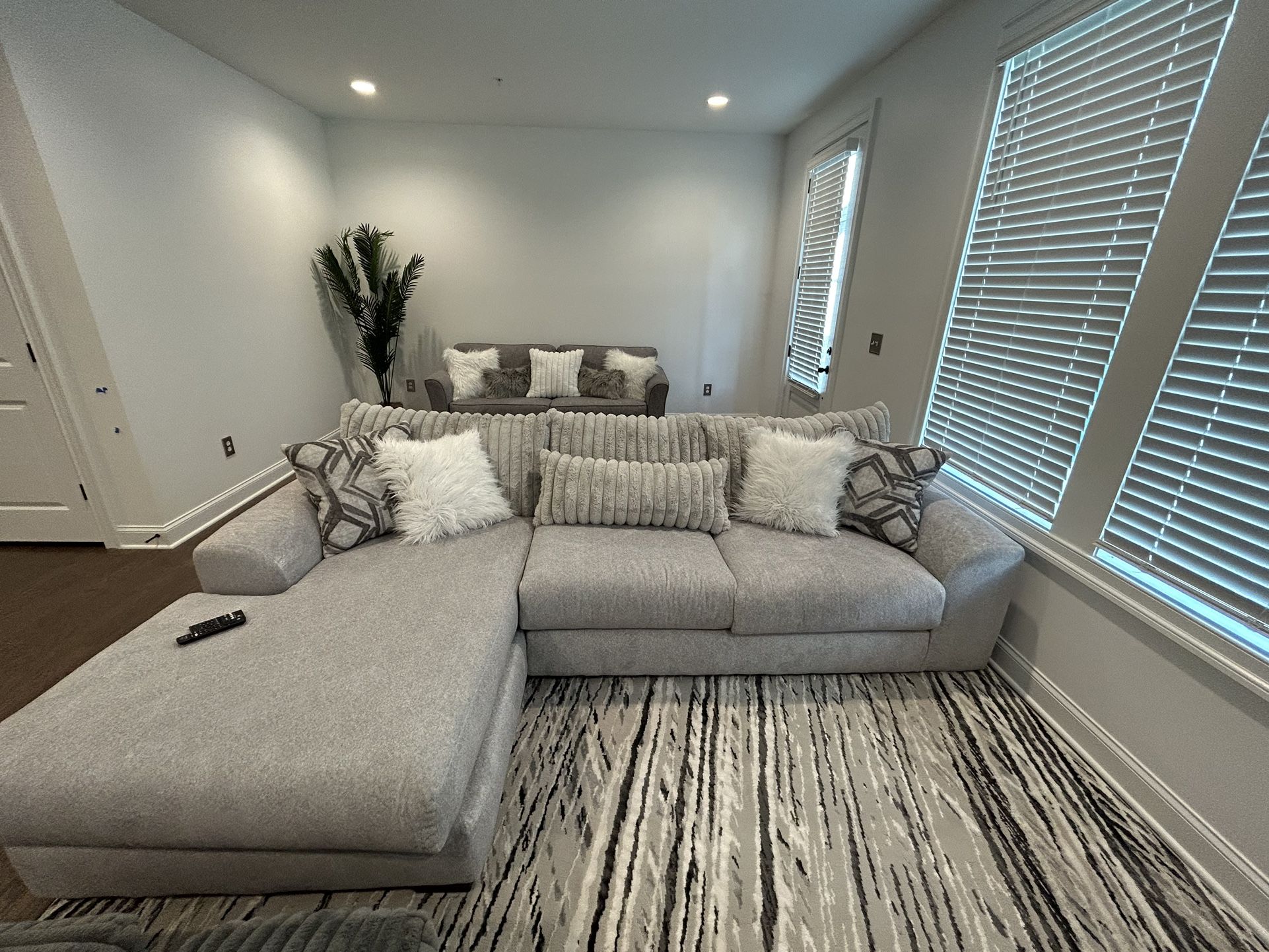 Luxurious Faux Fur Gray And white Sofar With chaise