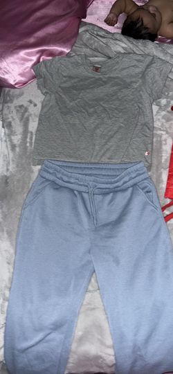 Women’s clothes s/m