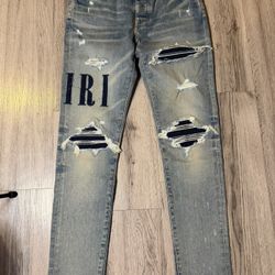  AMIRI MX1 Stencil Logo Jeans – Light Wash – Size 32