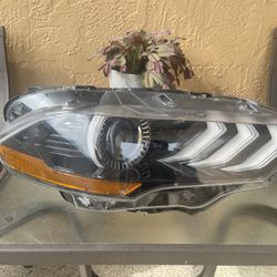 2020 Mustang Headlight 
