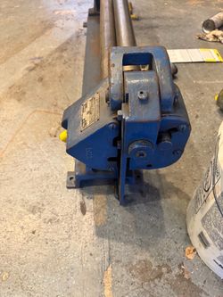 Heavy duty sheet metal roller 381-D