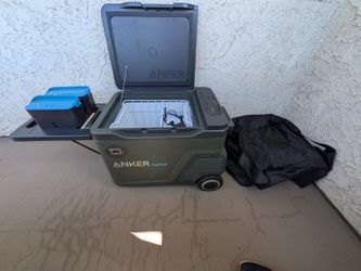 ANKER Everfrost Battery Powered Cooler + 2 Battery packs & Cover
