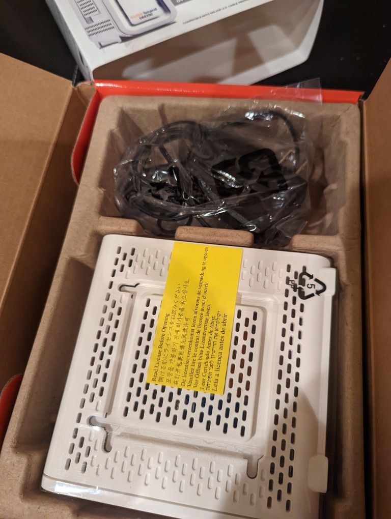 DOCSIS 3.1 Cable Gigabit Internet Modem Xfinity Arris SB8200