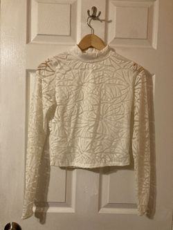 White Lace Long sleeve TurtleNeck