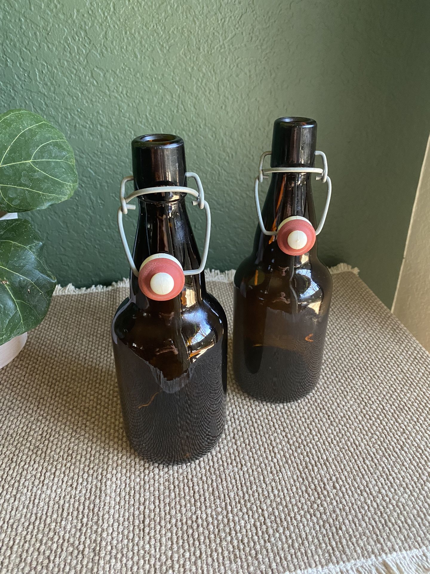 Set of Brown Glass 16 oz Swing Top Beer Bottles with Cap, Long Neck Style