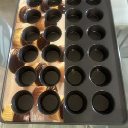 3 Muffin Pan  