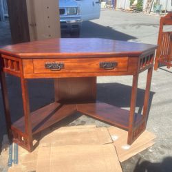 Corner Desk- 4 Feet Long, 2 Feet Wide, 30 Inches High