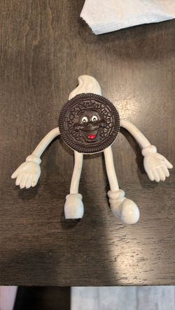 🍪 Vintage Oreo Cookie Character Toy –